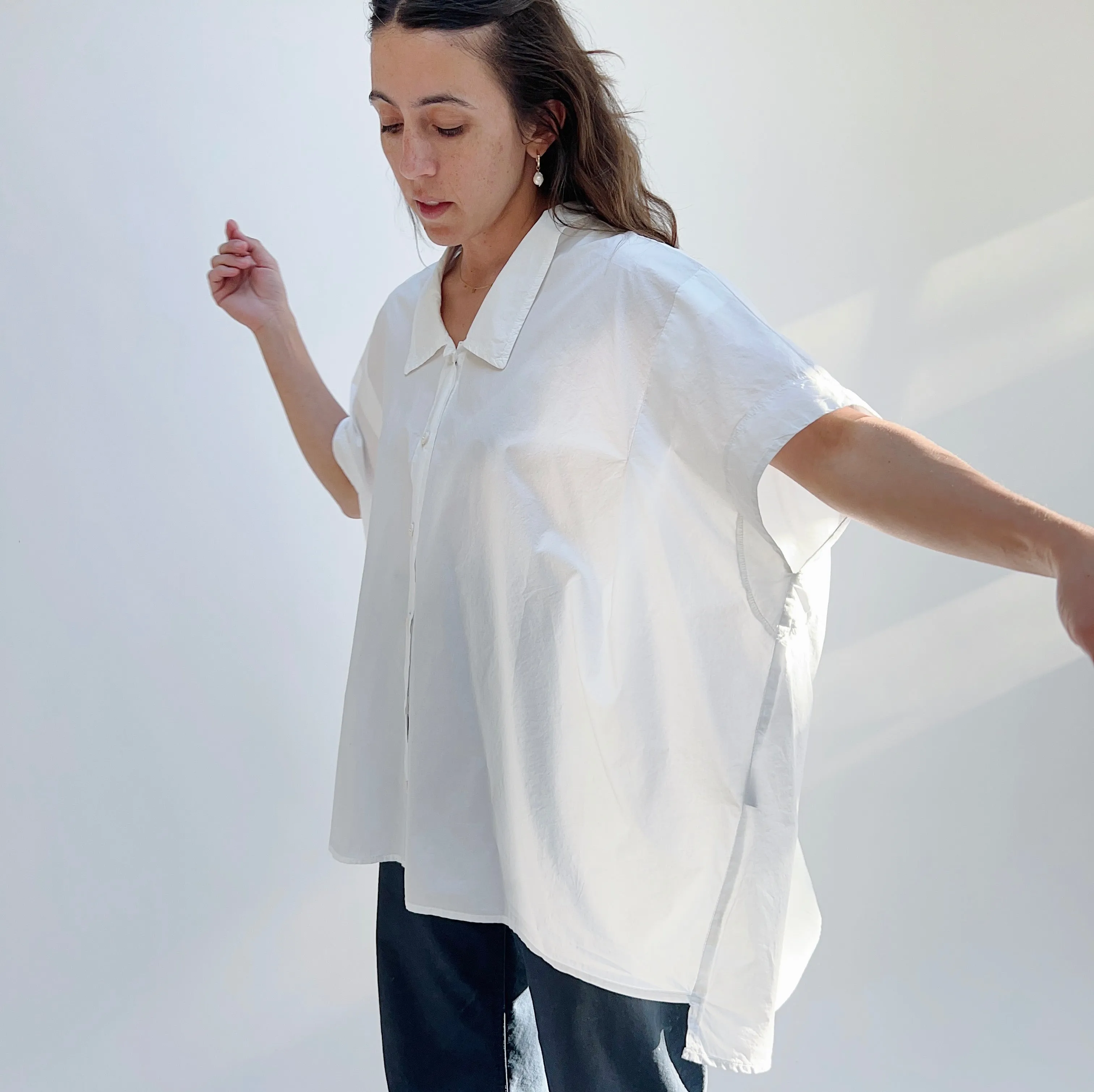 Baci | Hi Low Drop Shoulder Shirt in White