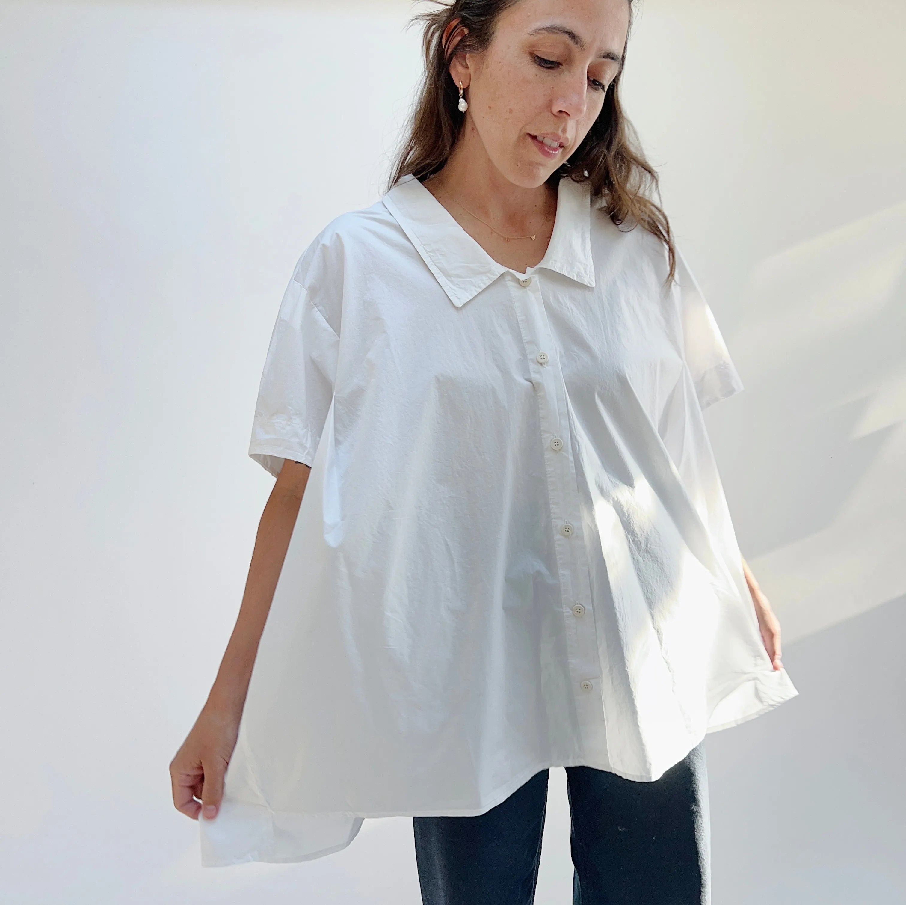 Baci | Hi Low Drop Shoulder Shirt in White