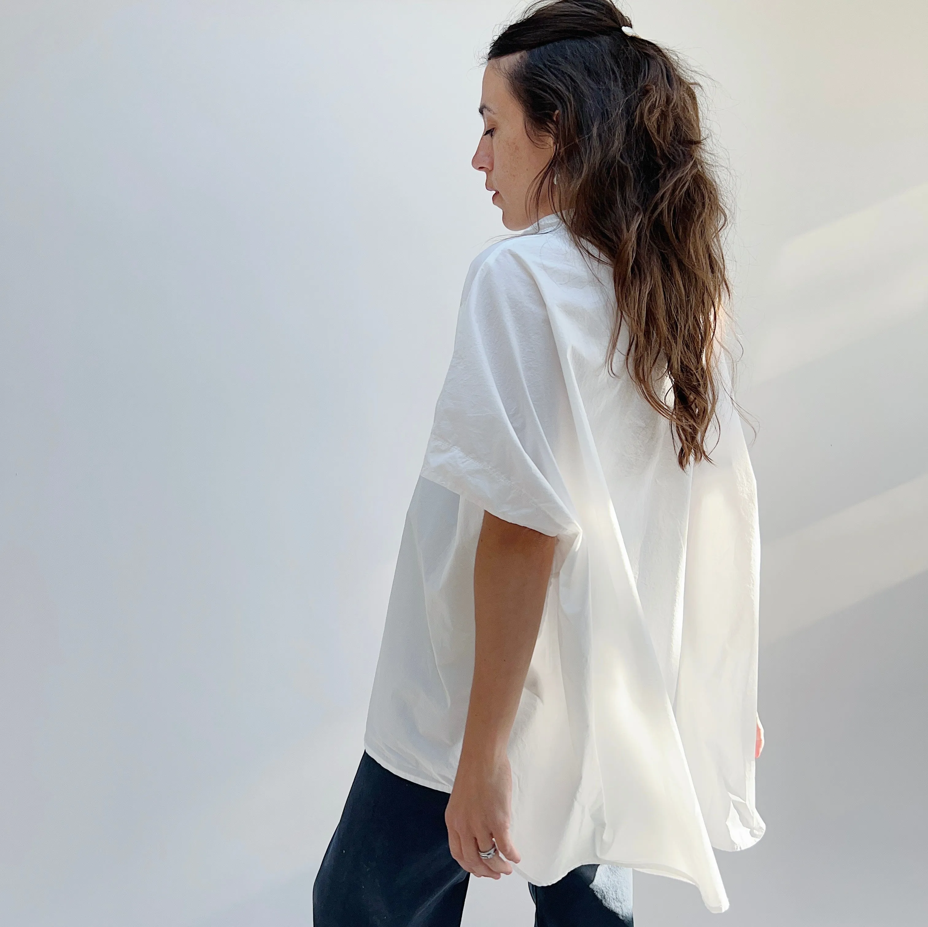 Baci | Hi Low Drop Shoulder Shirt in White